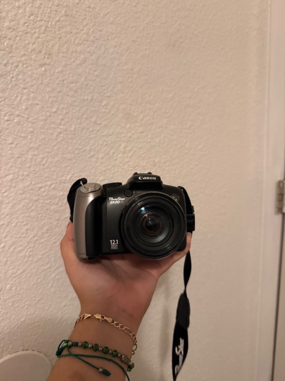 Canon - Picture 3 of 3